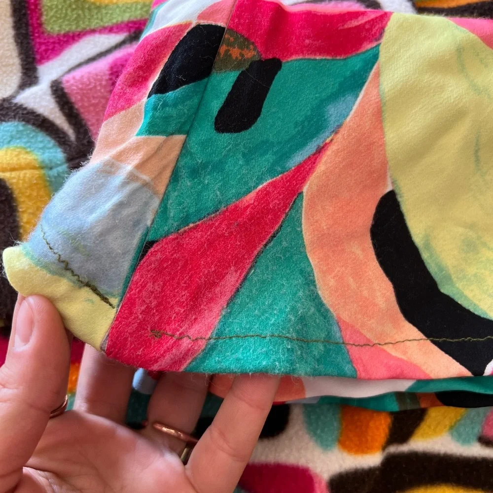 Asymmetrical Patterned Top - Picture 3 of 3